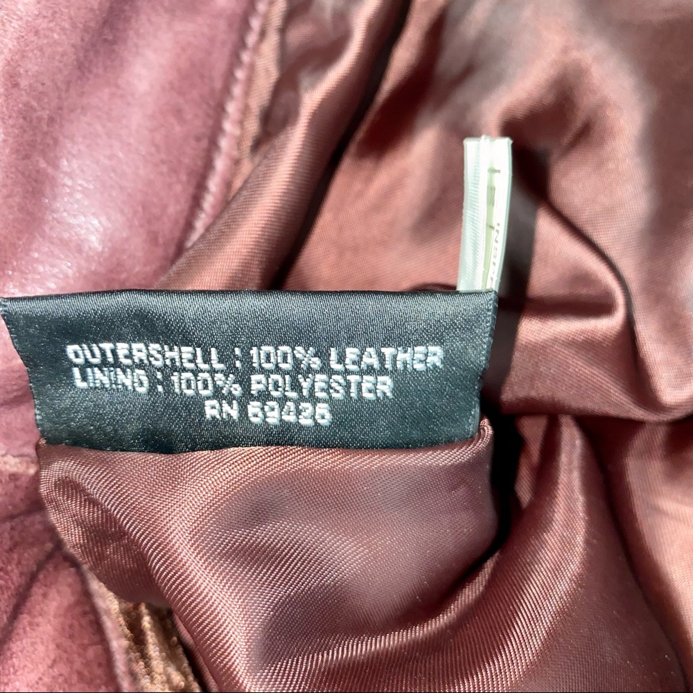 SOLD 💕Vintage Wilson’s Maxima Burgundy Leather Pants - Picture 7 of 16